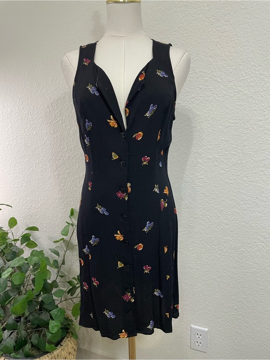 Reformation Dresses & Skirts - Reformation Black Midi Dress with Small Floral Print